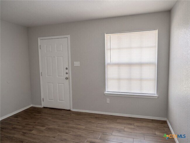 Foto del edificio - 2704 Edgefield St