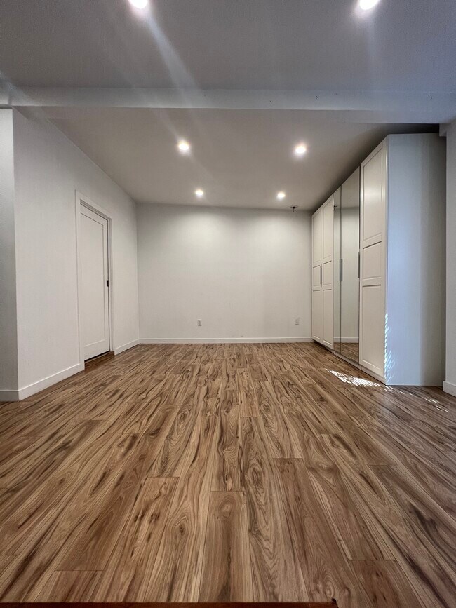 Building Photo - 6063 Harold Way