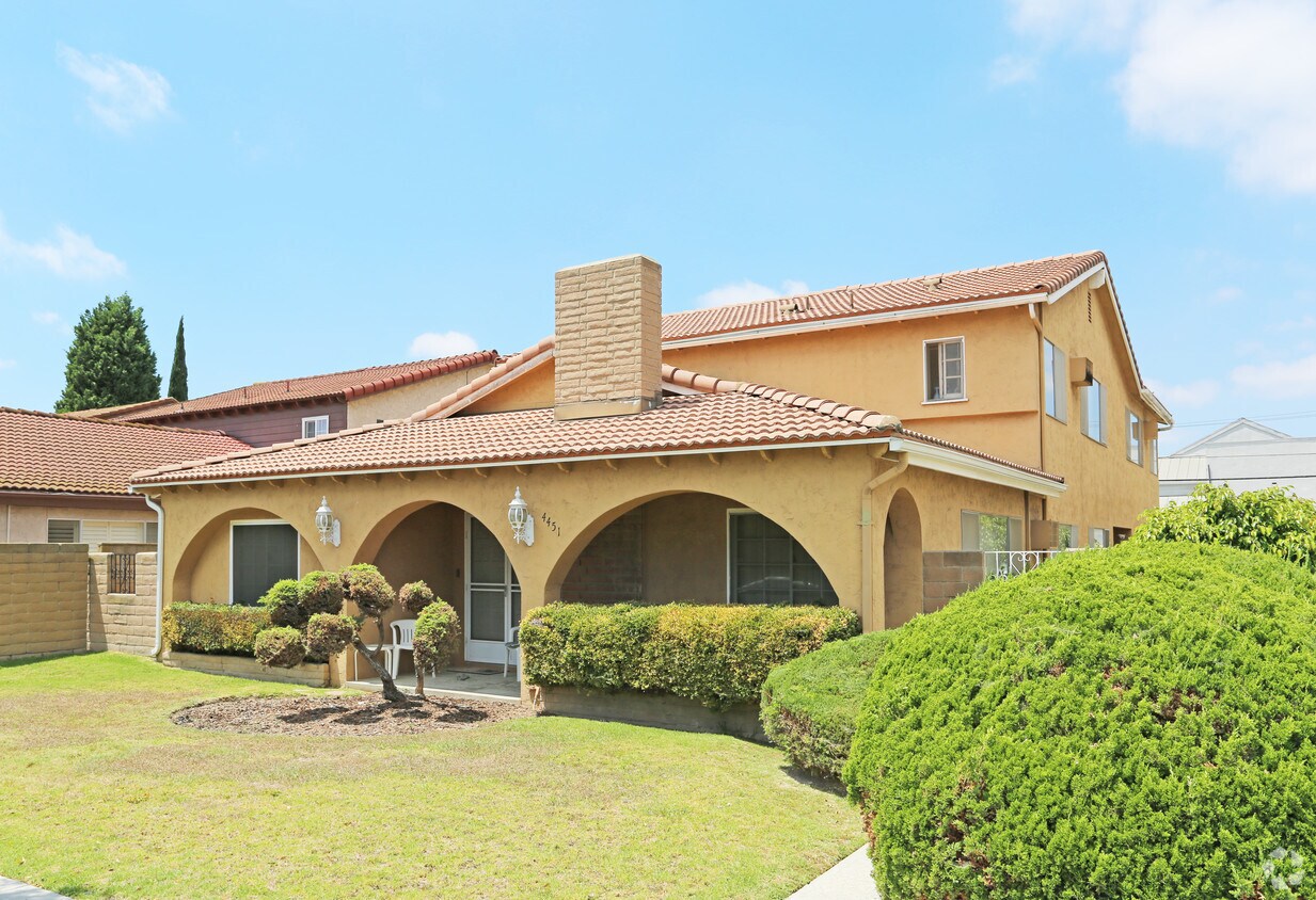 4451 Green Ave, Los Alamitos, CA 90720 Apartments in Los Alamitos, CA