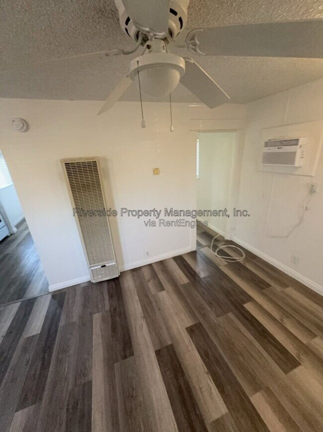 Foto del edificio - 619 Harris St