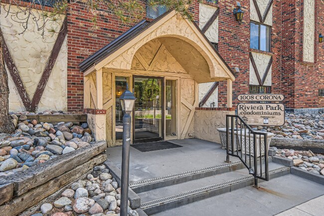 Foto del edificio - 1008 Corona St