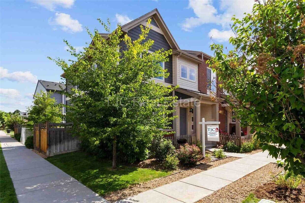 Foto principal - 2161 Ulster St