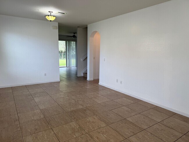 Foto del edificio - 9333 Silent Oak Cir