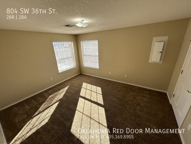 Building Photo - 804 SW 36th St