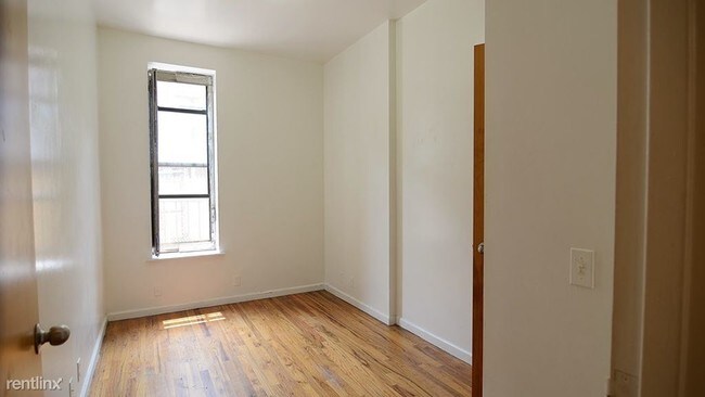 Building Photo - 115 W 137th St