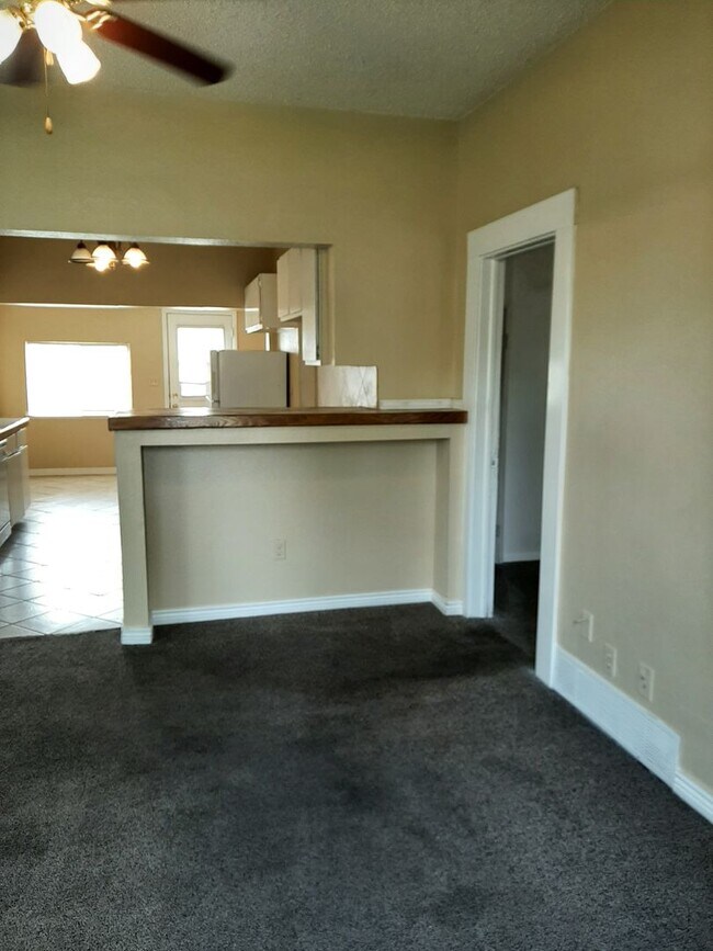 Foto del edificio - (1600 7th Ave)