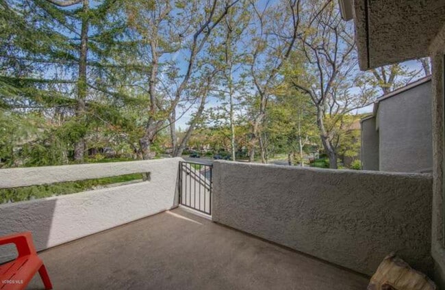 Building Photo - 552 Via Colinas