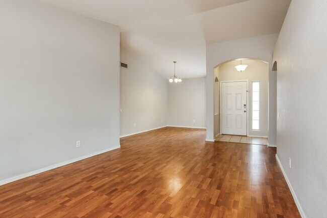 Building Photo - 6402 W Potter Dr