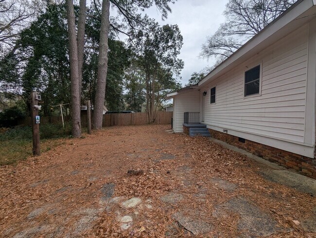 Building Photo - 2506 N Duke St