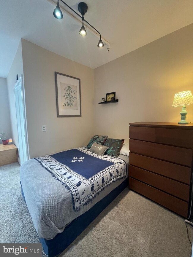 Foto del edificio - 804 N Calvert St