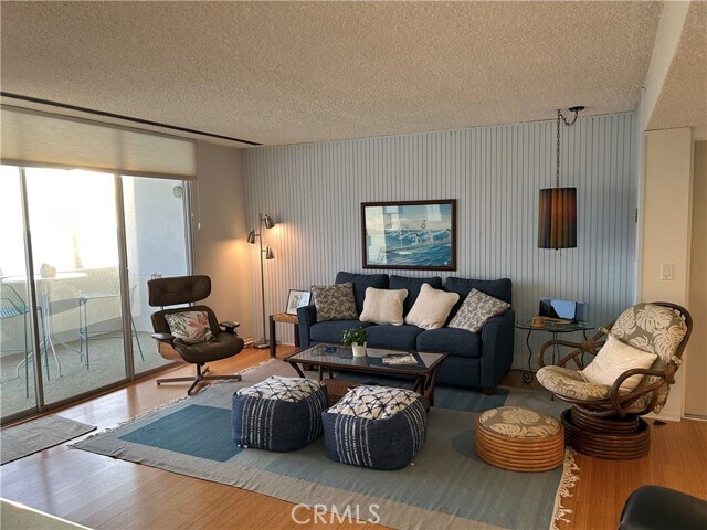 Foto del edificio - 420 Monterey Ln