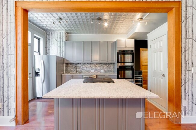 Foto del edificio - 195 Maple Street