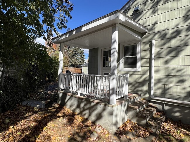 Building Photo - 11 Juniper Terrace