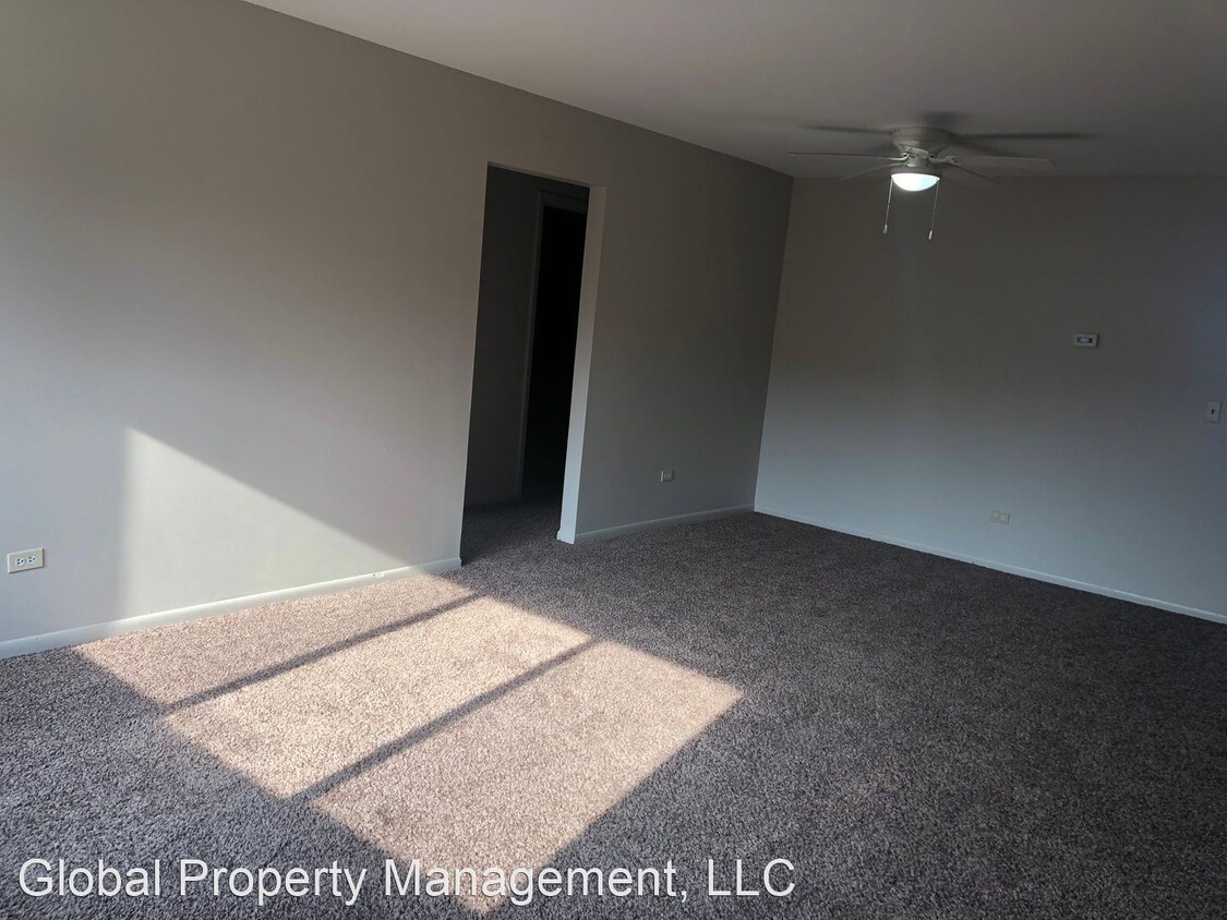 Foto principal - 262 E Grand Ave
