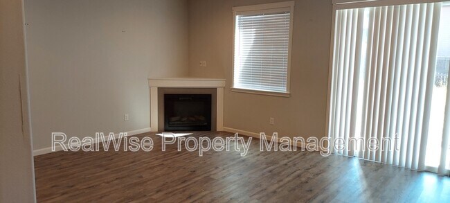 Foto del edificio - 5909 NE 57th Ave