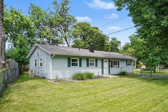 Foto del edificio - 8490 Smallwood Ln