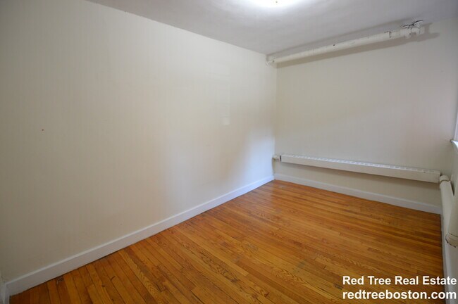 Foto del edificio - 1589 Beacon St