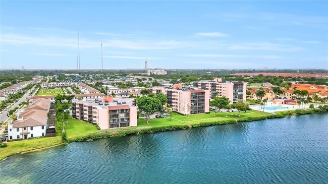 Foto del edificio - 20840 San Simeon Way