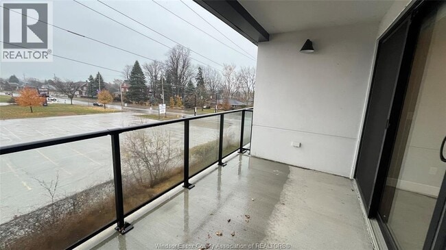 Photo du bâtiment - 140 Main St E