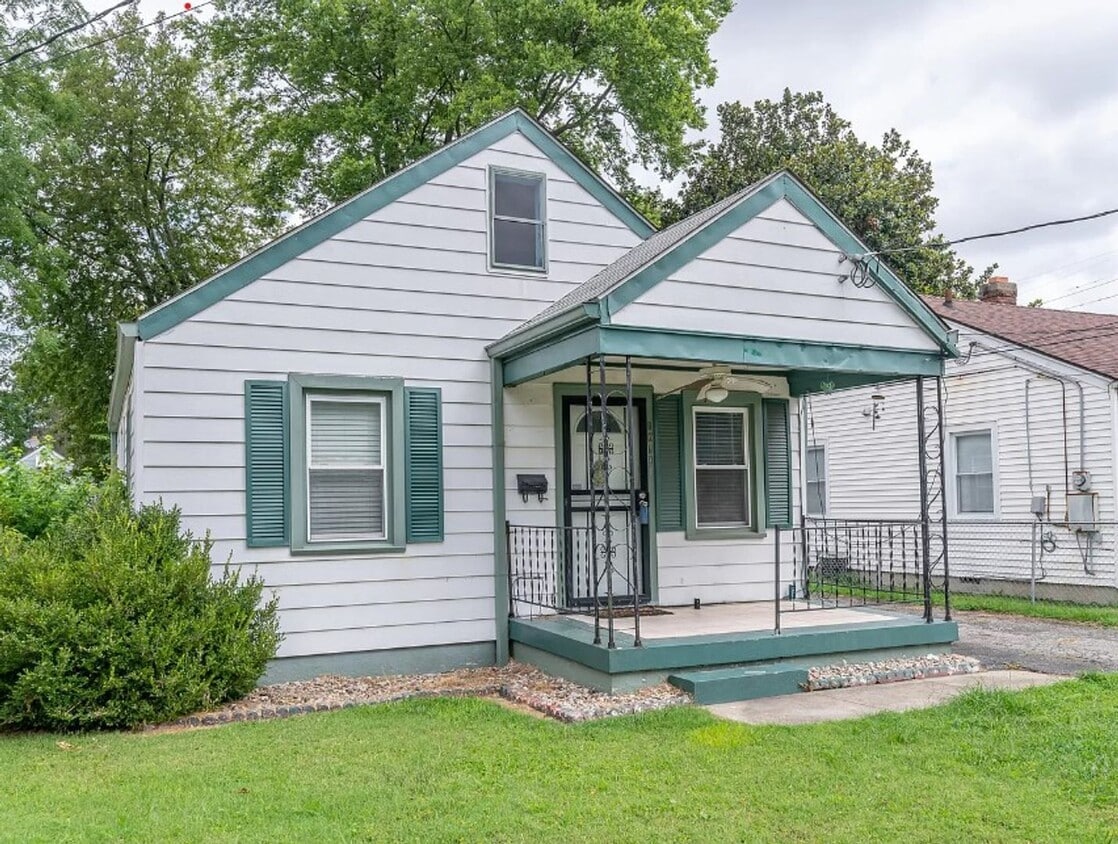 1011 W Whitney Ave, Louisville, KY 40215 House Rental in Louisville