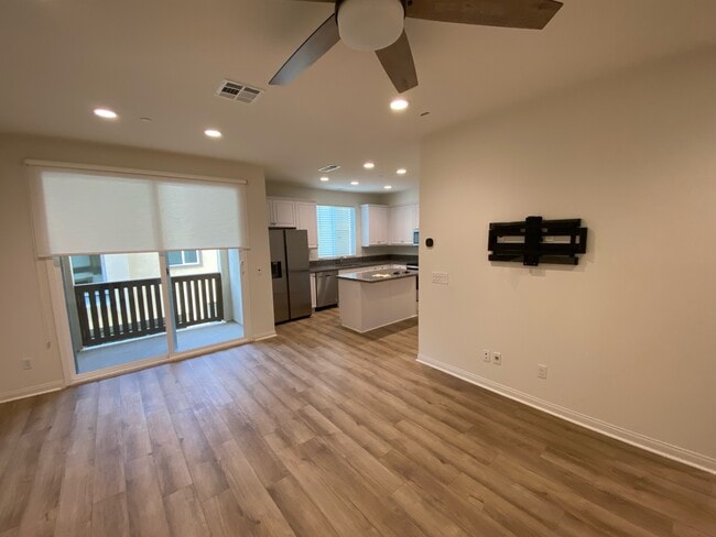 Building Photo - 207 Mission Villas Rd