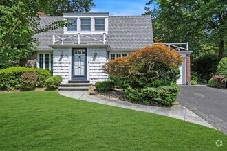 Building Photo - 137 Salem Rd
