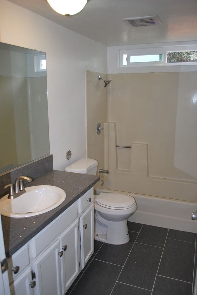 Building Photo - 272-276 El Medio St