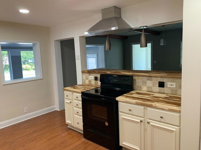 Foto del edificio - Spacious Winter Park Village area house fo...