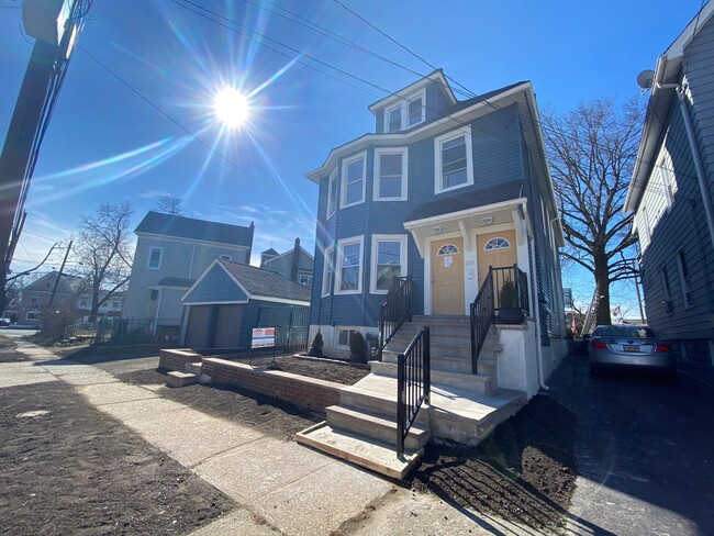 Building Photo - 110 Sheridan Ave