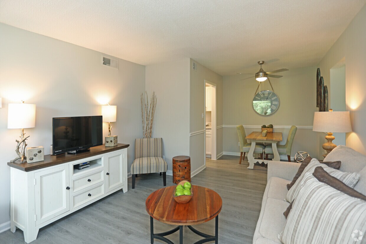 The Hamptons at Country Park Apartments Greensboro, NC