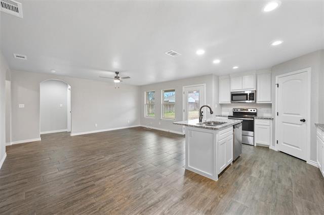 Building Photo - 228 St Charles Dr