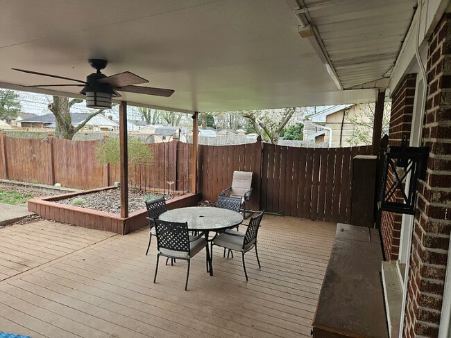 Building Photo - 5519 Madison Ave