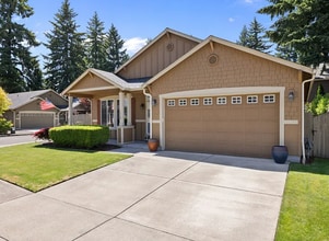 Building Photo - 1618 NE 158th Ct
