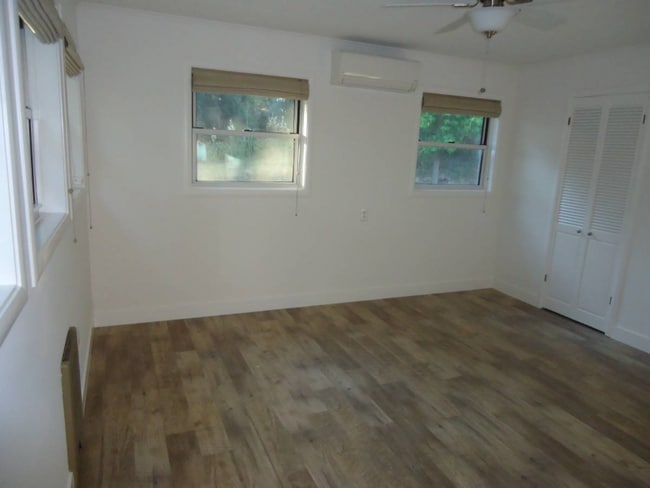 Building Photo - 1449 Portola Rd