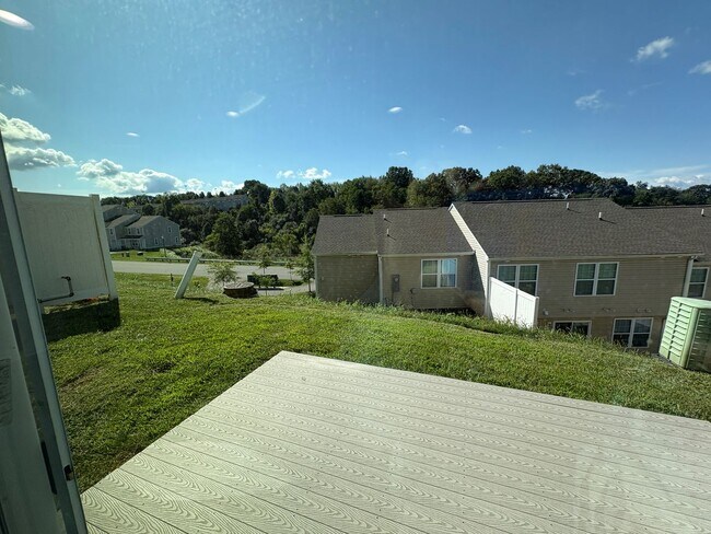 Foto del edificio - More units and move-in options available.