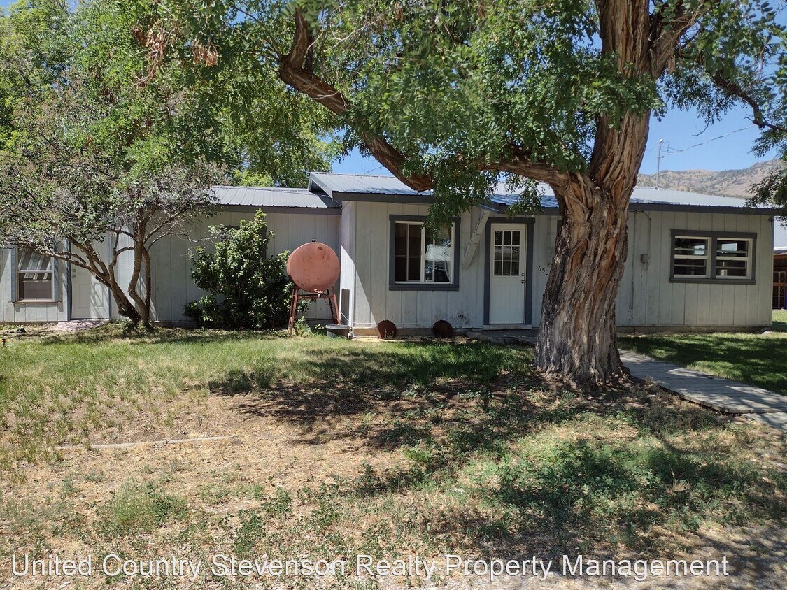 Foto principal - 3 br, 1 bath House - 650 Lincoln St