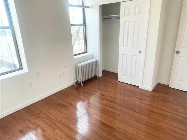 Building Photo - 3220 35th St