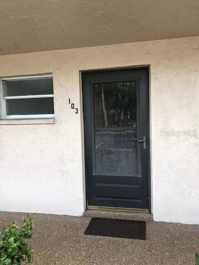 Primary Photo - AVAILABLE OFF SEASON FOR $1,800/MO