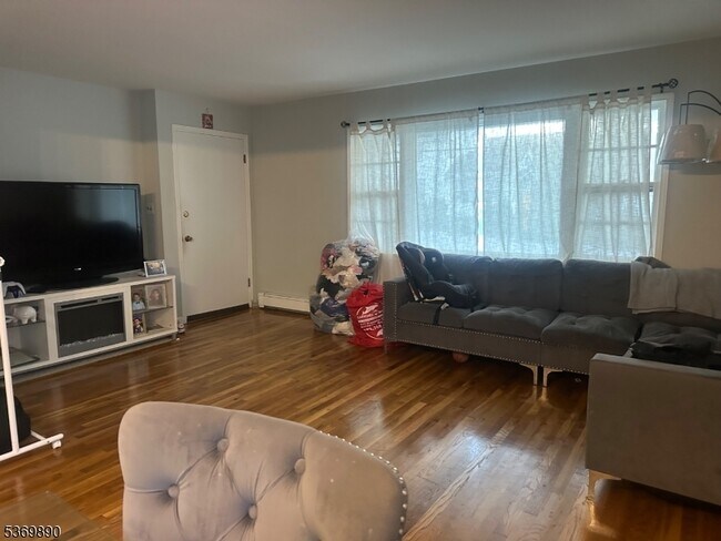 Foto del edificio - 171 Willard Ave
