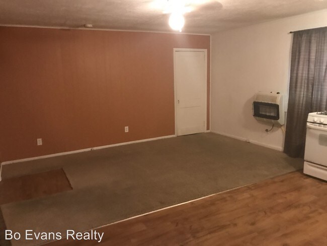 Foto del edificio - 2 br, 1 bath House - 646 Washington Ferry Rd