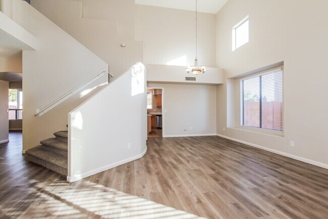 Building Photo - 3918 W Escuda Dr