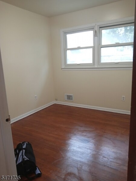 Foto del edificio - 586 McKinley St