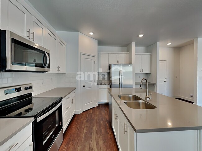 Foto del edificio - 6615 S 42nd Dr