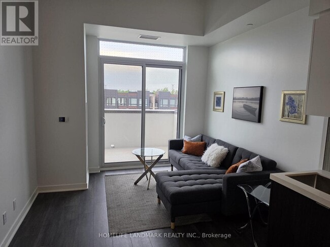 Building Photo - 10 Flavelle Trl
