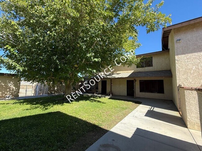 Foto del edificio - 1303 W Ave J 4