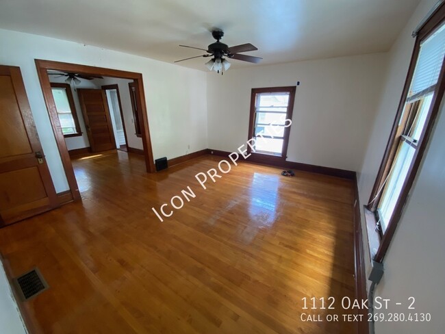 Building Photo - charming 1 bedroom new on the market!
