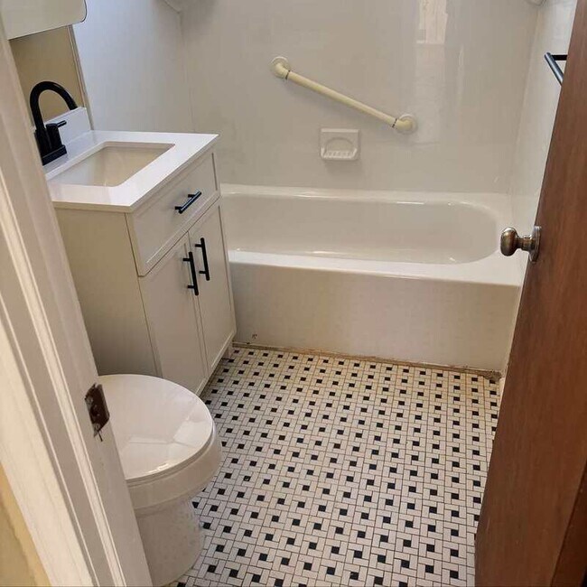 Foto del edificio - 4481 Westpoint St