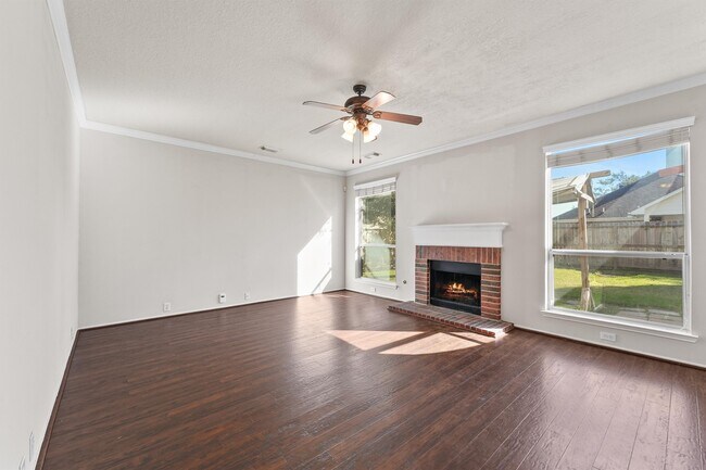 Building Photo - 18914 Woodglen Shadows Dr