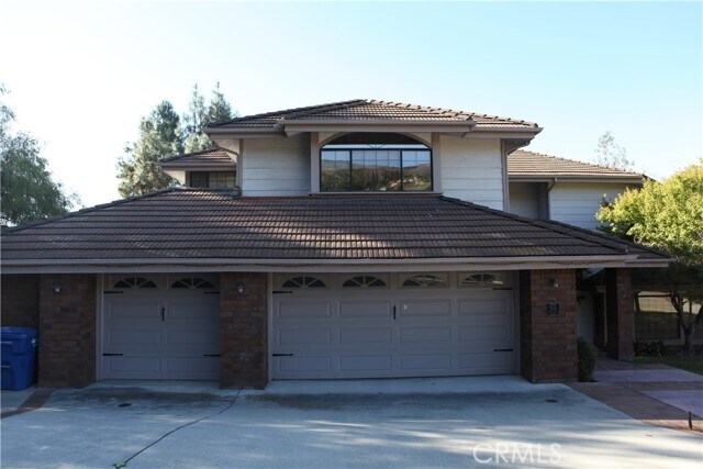 Foto del edificio - 2114 Meadowbrook Ln