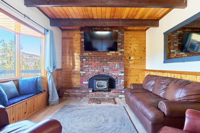 Foto del edificio - 509 Wallace Ln